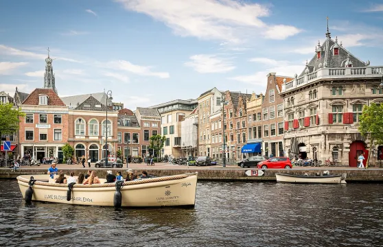 哈勒姆開篷運河郵輪之旅，配備現場導覽（電動船）