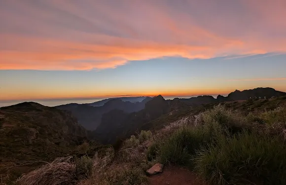 馬德拉日落於阿雷埃魯峰及可選天堂階梯