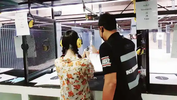 泰國旅遊 普吉島芭東射擊場phuket shooting range 真槍打靶巴東實彈射擊體驗