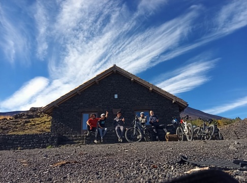 埃特納火山：半天埃特納火山山地單車之旅