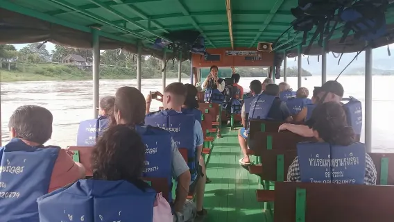 Chiang Mai: 3 Temples Golden Triangle Long Neck Boat Trip