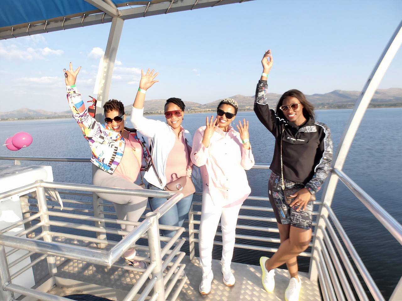 Hartbeespoort: 2-Hour Dam Cruise with South African Food