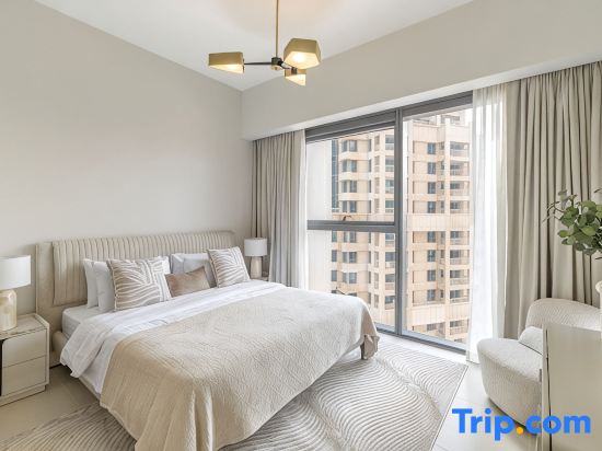 Elegant Apartment Walk to Burj Khalifa/Dubai Mall