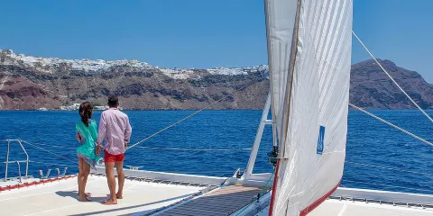聖托里尼:雙體郵輪之旅連燒烤及開放式酒吧