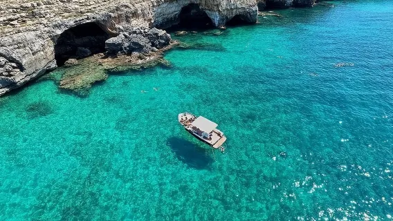 3 Hour Group Tour by Boat to the Caves of Santa Maria di Leuca