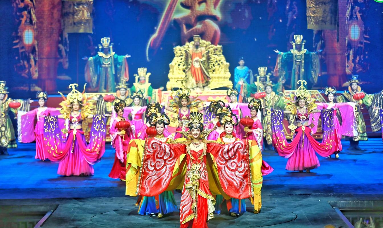 Jiuzhai Eternal Love Show + Tibetan Dinner Banquet & Bonfire Party + Huanglong & Jiuzhaigou Station Shuttle Bus