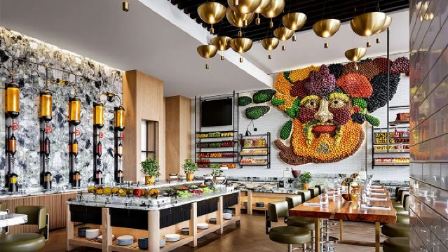 Buffet diner at Atlantis The Royal Gastronomy Dinner, Dubai's viral restaurant