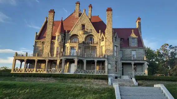 加拿大全境 專業翻譯|地陪|商務翻譯|展會翻譯|陪同拜訪|中英語翻譯