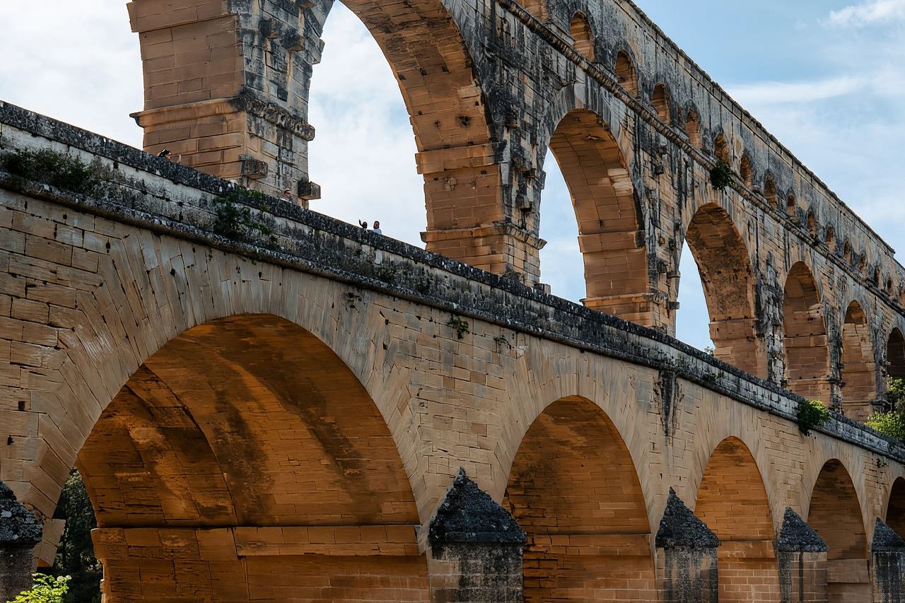 From Marseille: Provence Sightseeing Tour and Wine Tasting