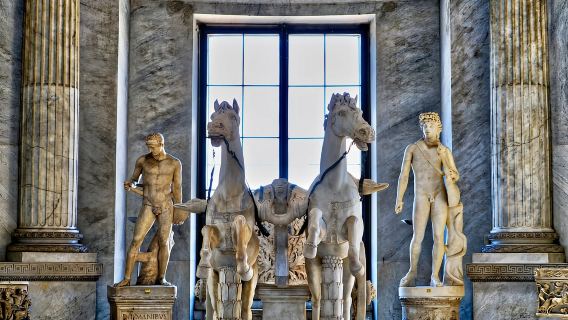 Vatican: Sistine Chapel and Vatican Museums Small Group Tour