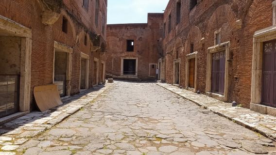 Rome: Trajan's Markets, Column, and Forum Private Tour