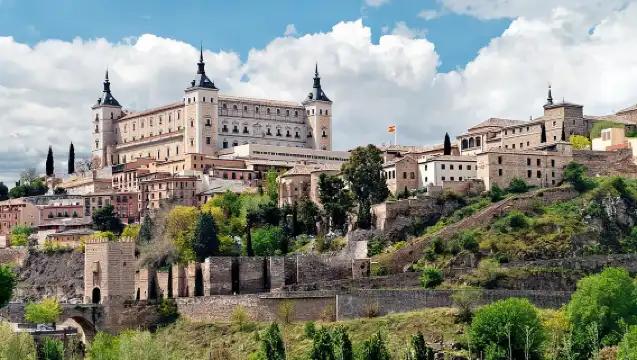 Toledo Full-Day Walking Tour with Guide from Madrid