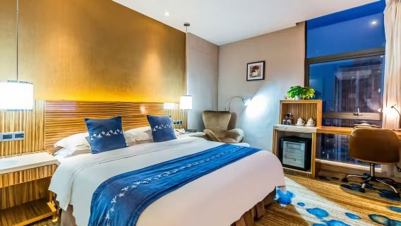 1 Night at Anji Meilin Grand Hotel + 2 Breakfasts + Meilin Forest Hot Spring + Skiing at Jiangnan Tianchi