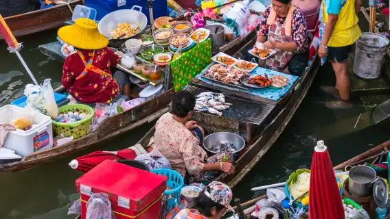 曼谷：丹嫩沙多水上集市及美功鐵道市場一日遊