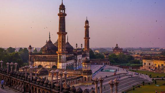 Paseo nocturno por Lucknow (Visita guiada a pie de 2 horas)