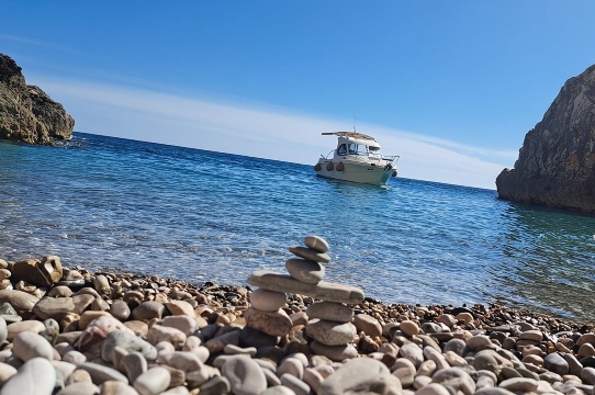 Sewa Kapal di Marina Bar Montenegro
