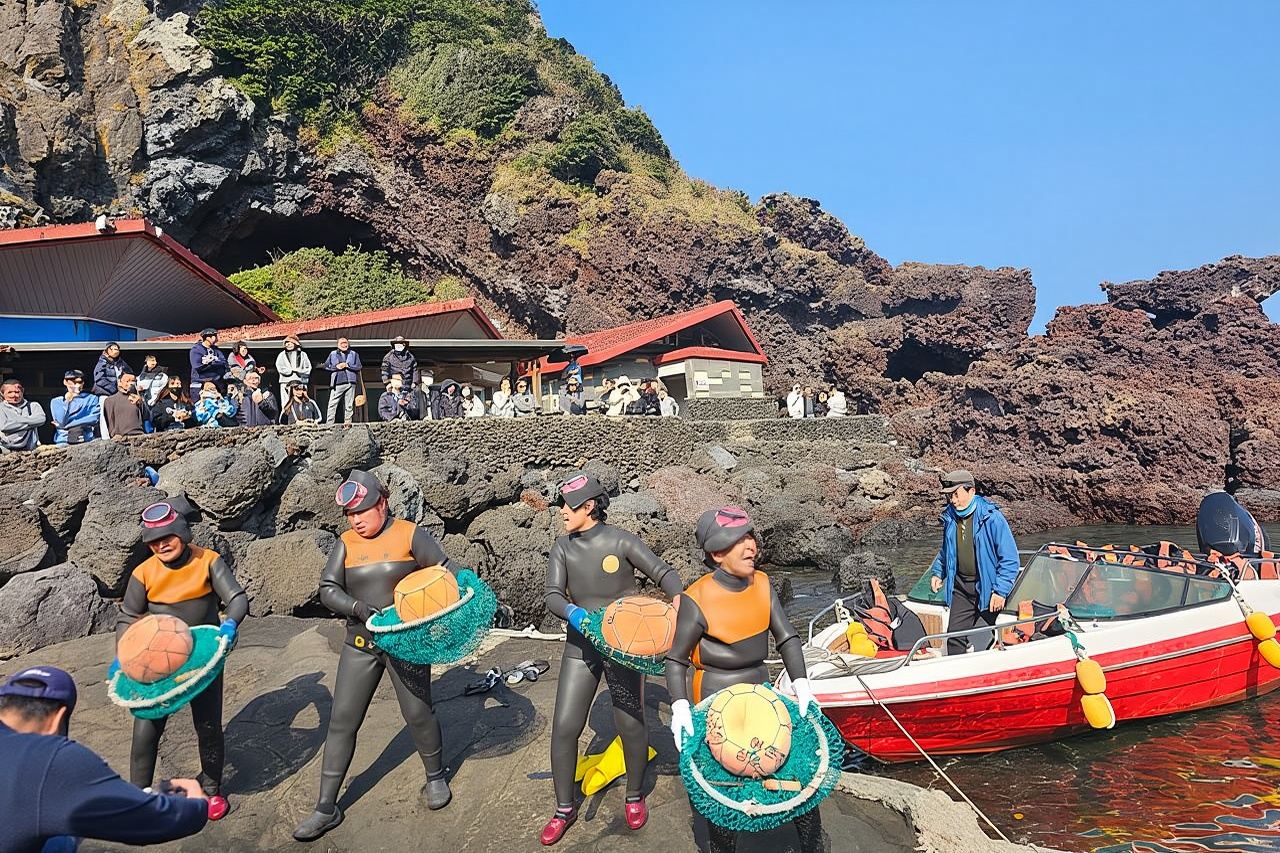 Tour privato in taxi Jumbo sull'isola di Jeju con il signor Hong a est di Jeju