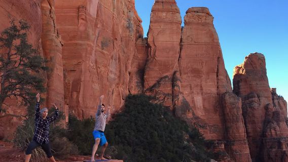 Sedona: Halbtägige Vortex-Yoga-Wanderung