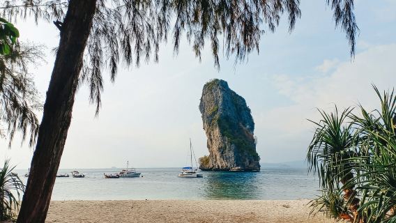 Krabi: tour al tramonto delle 7 isole con cena a buffet e snorkeling