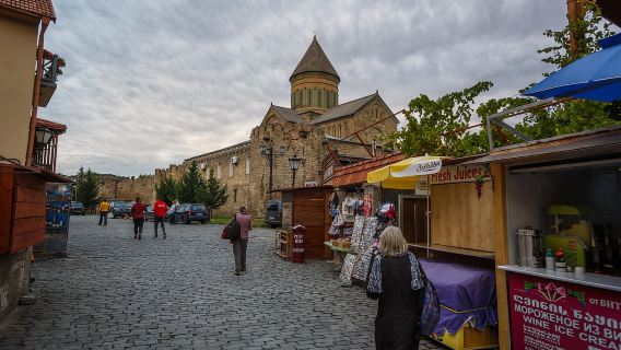 Tiflis, Dschwari und Mzcheta – Eintägige Gruppenreise ab Kutaissi
