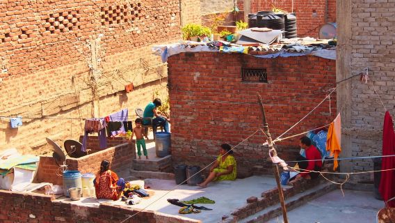 New Delhi: Tur Kumuh Koloni Sanjay dengan Pemandu Lokal