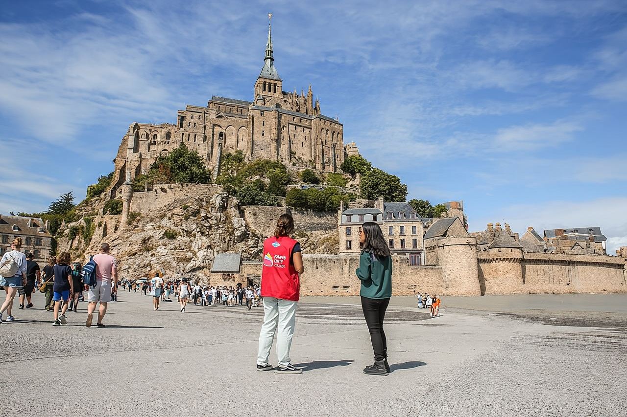 Escursione di un giorno a Mont Saint Michel con ingresso all'Abbazia da Parigi