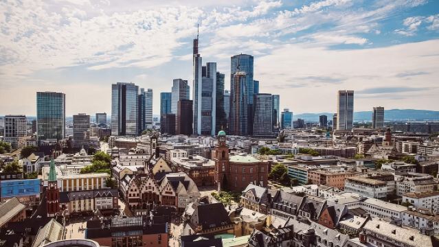 Lawatan sehari ke Gereja Frankfurt, Opera Lama Frankfurt, Menara Main dan Jambatan Besi di Jerman.