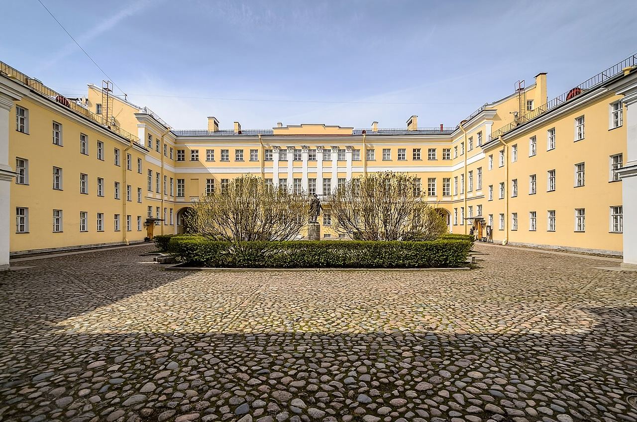 Winter Palace Museum + Pushkin House Museum day tour