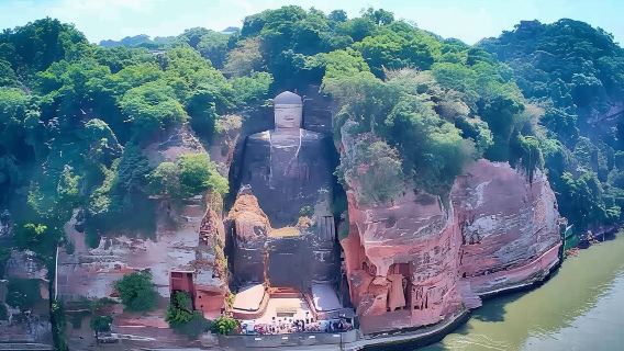 樂山大佛+熊貓基地一日【VIP包車遊1單1團1車-專車接駁】