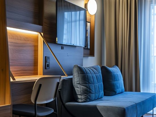 Comfort Hotel Vesterbro - Tap to explore photos