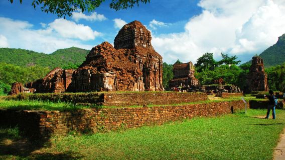 Tour trong ngày đến Mỹ Sơn Đà Nẵng Việt Nam | Khám phá di tích ngàn năm bằng gạch chạm khắc, tận hưởng vẻ đẹp bí ẩn của vương quốc Champa