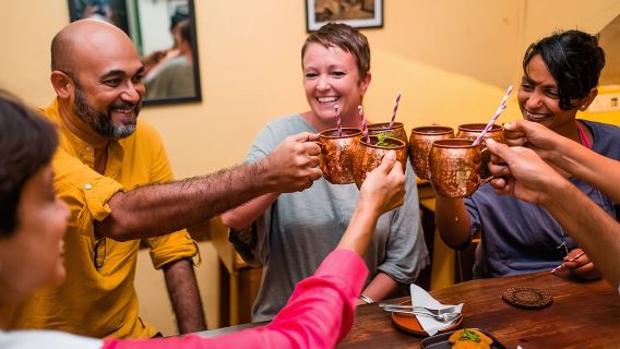 Feni y Tapas – Ruta Gastronómica con Degustaciones y Bebidas por Make It Happen