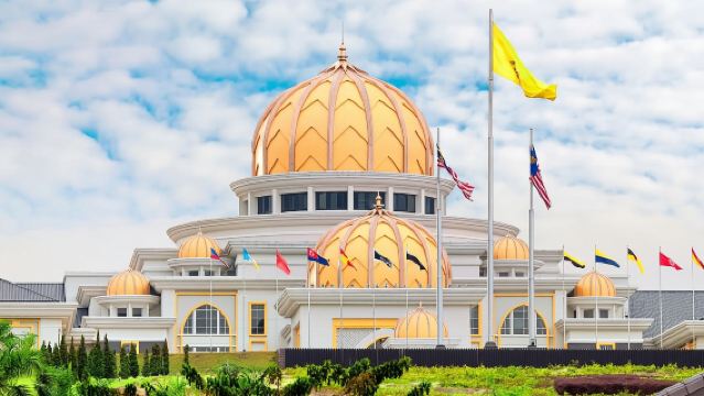 馬來西亞吉隆坡+吉隆坡國油雙峰塔+獨立廣場+茨廠街+國家皇宮 半日遊