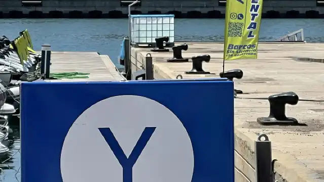 Boat Rental Without License in La Marina de Valencia