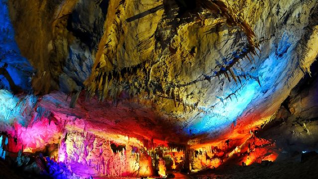 Tour alla Grotta di Prometeo e al Canyon di Martvili da Kutaisi