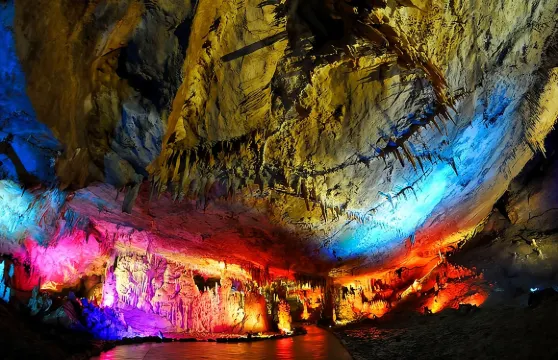 庫塔伊西出發的普羅米修斯洞穴及馬特維利峽谷之旅