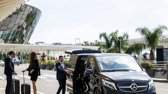Trasferimento privato da o per l'aeroporto CDG a Parigi