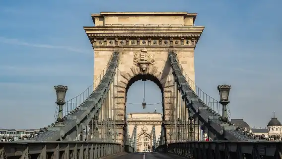 Bratislava & Budapest 1-day Tour from Vienna