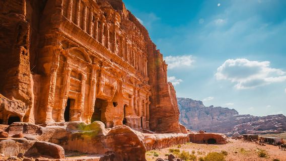 Amman/Dead Sea: Petra & Wadi Rum Day Trip with Hotel Pickup