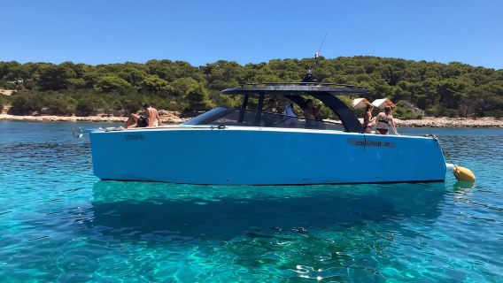 Mamma Mia Snorkeling Tour:Blue Cave,Vis,Blue Lagoon & Hvar