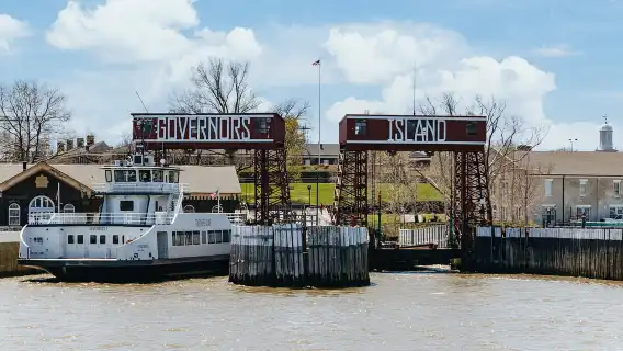 NYC: Circle Line 1.5-Hr Landmarks Skip-The-Box-Office Cruise