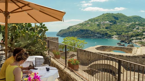 Ischia: Hydrofoil+Transfer+Aragonese Castle Entry Ticket