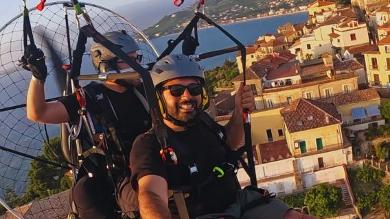 Paestum: volo in parapendio a motore sopra i templi