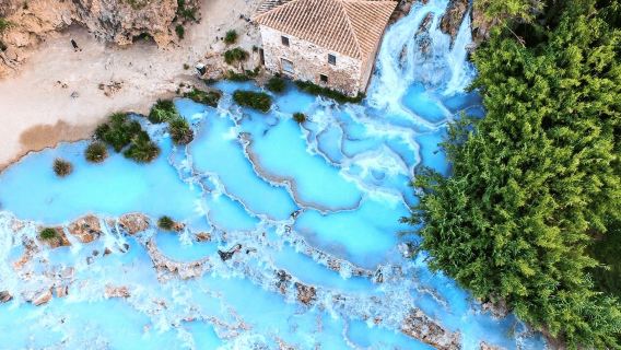 Pisa: Perjalanan Sehari ke Pemandian Air Panas Saturnia