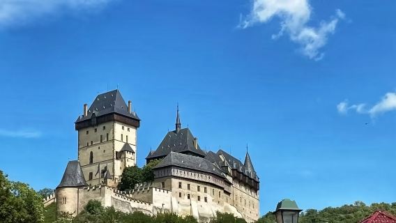 捷克布拉格卡爾施泰因城堡+聖巴巴拉+意大利庭院一日遊