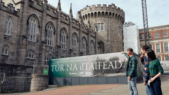 Dublin Private Walking Tour with a local: Highlights & Gems