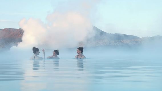 冰島藍湖+克萊瓦湖+雷克雅維克美術館+太陽航海者中文包車