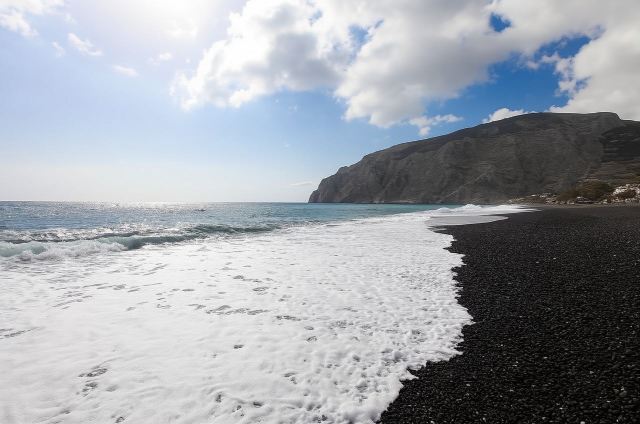 聖托里尼島環島：伊亞小鎮+首府費拉+皮爾戈斯傳統村+黑色沙灘