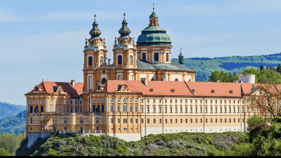 維也納+杜恩施泰因+梅爾客修道院+瓦豪河谷一日遊