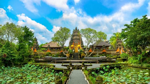 Saraswati Temple + RIUG Paragliding Base + Ulutuwua Temple day tour